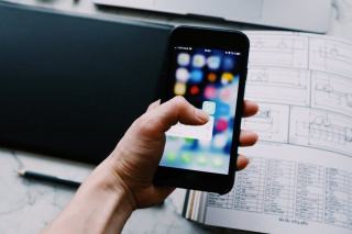 Showroomprivé iPhone : ventes privées de mode et de maison