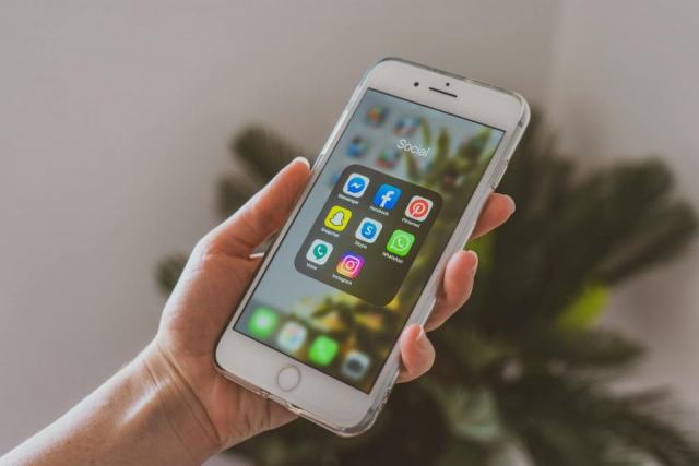 Fiche et téléchargement de Iphone groupon sur iPhone et iPad